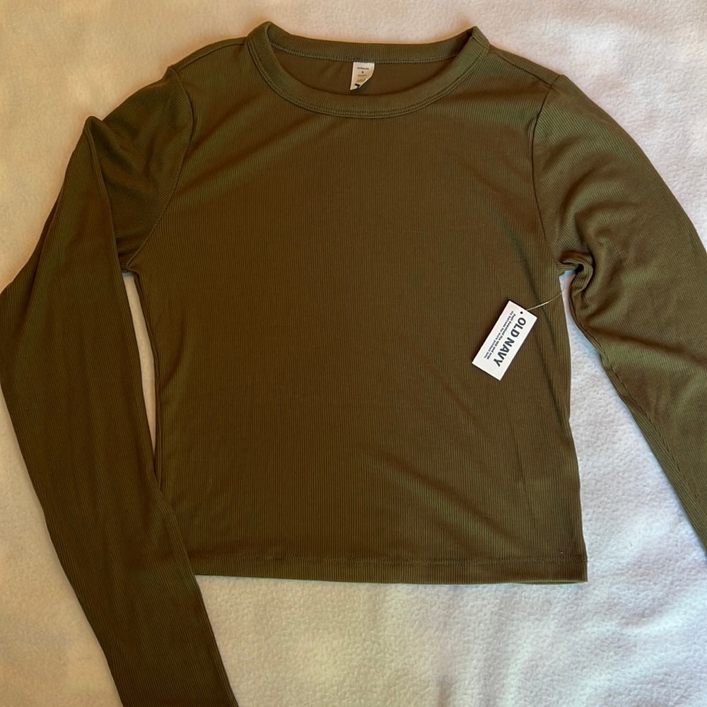 NWT Old Navy long sleeve tee